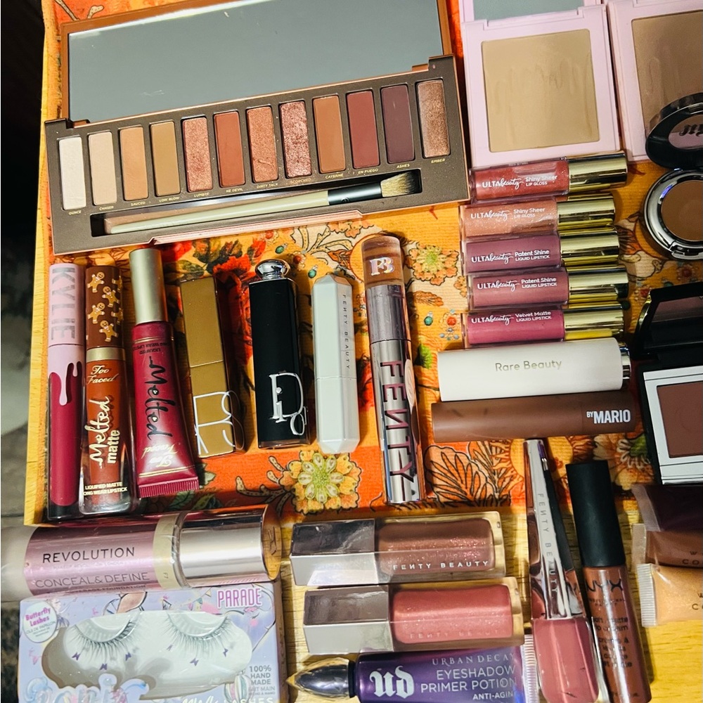 Make up bundle - Picture 8 of 9